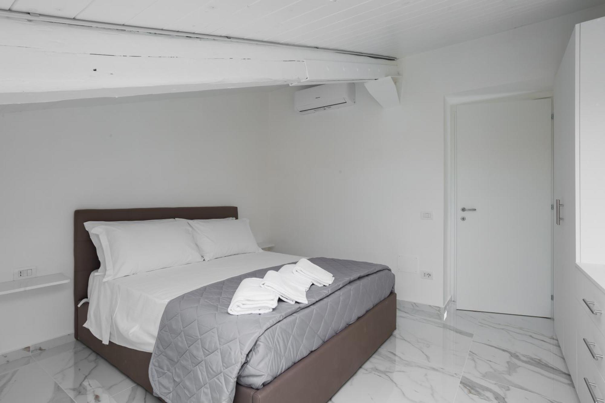 Attico Bella Napoli Aparthotel Buitenkant foto