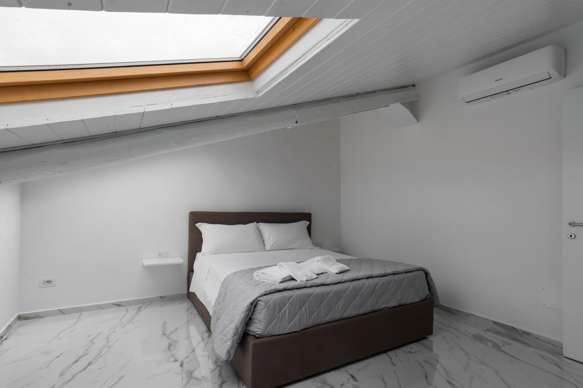 Attico Bella Napoli Aparthotel Buitenkant foto